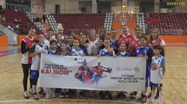 Veteranlardan minik basketbolculara destek 