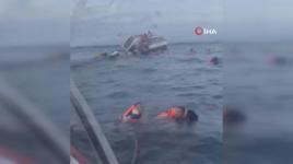 Endonezya'da turist teknesi battı, 34 kişi denize atladı
