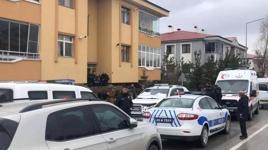 Erzurum’da dehşet! Annesini öldürdü, babasını yaraladı
