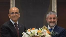 Hazine ve Maliye Bakanlığı'nda devir teslim! Mehmet Şimşek görevi devraldı