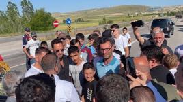 Milli futbolcu Hakan Çalhanoğlu'na Bayburt'ta coşkulu karşılama