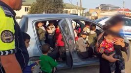Dört kişilik araçtan 25 çocuk çıktı! Rezalet olayın başrolünden skandal savunma
