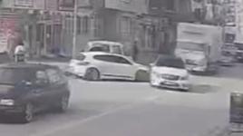 Polisten kaçarken kaza yaptı, kaza yerinden de kaçtı 