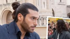  Havalimanında izdiham! Can Yaman'ın karşılanması olay oldu 