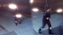 Başakşehir'de kuyumcudaki silahlı soyguncuları copla durdurmaya çalıştı
