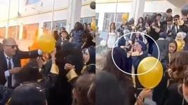 Mezuniyet töreninde helyum gazlı balonlar bomba gibi patladı: 8 öğrenci yaralandı
