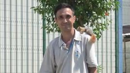Bahçede bulduğu sincap en yakın arkadaşı oldu 