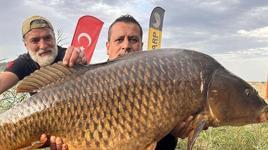 Türkiye'de rekor büyüklükte balık oltasına takıldı: Bu zamana kadar hiç tutulmamış