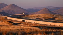 Van-İran sınırı üst düzey önlemlerle korunuyor
