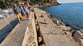 Her gün binlerce turist ziyaret ediyor! Endişelendiren tablo: 300 kiloluk taşlar düşüyor