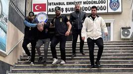 Evinde 400 bin kişinin kimlik bilgileri çıktı! 