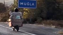 Scooter üzerine yerleştirdiği koltukla trafiğe çıktı