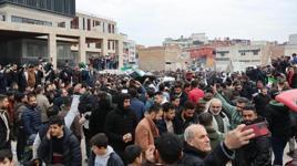 Esad ülkeyi terk etti, Adana'daki Suriyeliler kutlama yaptı 