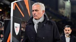 Fenerbahçe'de Jose Mourinho'dan Mert Müldür çıkışı: Televizyondaki gazeteciler bana yardımcı olabilir