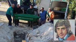 Bir dönemin efsanesi Kenan Küçüközcan hayatını kaybetti! Cenazesine sadece 5 kişi geldi