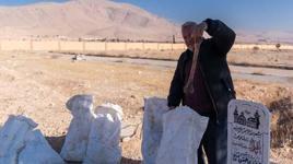 Suriye'deki toplu mezarlardan kemikler çıkıyor: Hepsini çıkarmak yıllarca sürebilir