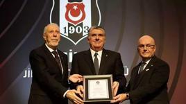 Beşiktaş Başkanı Serdal Adalı ve yönetim kurulu mazbatasını aldı!