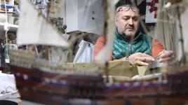 40 metrekarelik dükkandan Amerika'ya gemi maketi gönderiyor