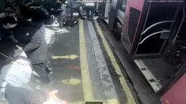 İstanbul'da iki metrobüs çarpıştı: 1 ölü, 20 yaralı