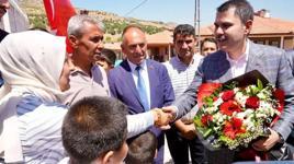 Bakan Kurum'a Zey Köyü'nden teşekkür: 'Koskoca bir dağ delindi, bir şehir merkezi açıldı'