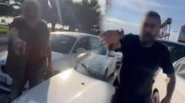 Trafikte dehşet: Kadın sürücü, 2 çocuğunun yanında saldırıya uğradı