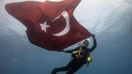 Jandarma'nın 186. yılı su altında pankartla kutlandı! Bakan Yerlikaya'dan 'Teşekkür' mesajı