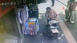 Dikkatsiz annenin unutkanlığı faciayla sonuçlanıyordu: O anlar kamerada