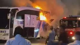 Facia ucuz atlatıldı! Ümraniye’de yolcu otobüsü alev alev yandı