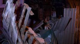 Bakırköy’de 100 yıllık tarihi bina çöktü! Sokak trafiğe kapatıldı