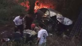 Maslak'ta korkunç kaza! 2 araç ormana uçtu: 3 yaralı
