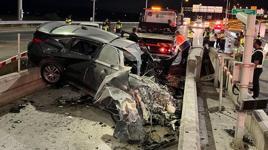 Kuzey Marmara Otoyolu'nda feci kaza: Gişenin beton banketine çarpan sürücü hayatını kaybetti