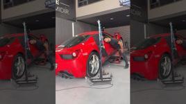 17 milyonluk Ferrari'yle kaza yaptı! Kısa süre önce yaptığı paylaşım gündem oldu