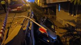 Sancaktepe’de yokuşta kayan cip apartman boşluğuna düştü: 1 yaralı