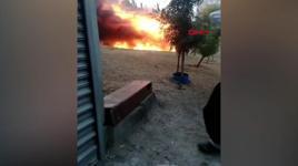 Küçükçekmece'de kargo kamyoneti alev alev yandı