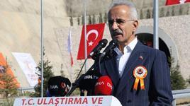 Bakan Uraloğlu: Taş üstüne taş koymayanlar, bizleri boş iş yapmakla suçluyor