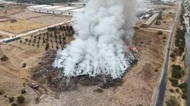 İzmir'de çöp transfer merkezinde yangın! 5 saatte kontrol altına alındı