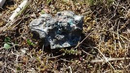 Mantar toplarken gök taşı buldu