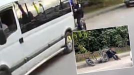 Yer: Bartın! Bisikletli çocuk, minibüsün altından kalmaktan son anda kurtuldu