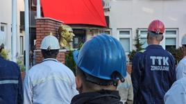 Madencilerden Ata'ya saygı