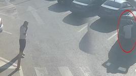 Bagajı açtı, 50 bin liralık laptopu alıp kaçtı! Pendik’te hırsızlık anı güvenlik kamerasında