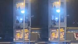 Kumkapı'da komşular arasında kavga! Darbedip pencereden attılar