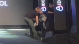 Rusya’nın yapay zekalı insansı robotu tanıtımda yere kapaklandı! O anlar kameraya yansıdı