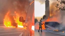 Sultangazi’de seyir halindeki araç alevlere teslim oldu