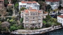 İstanbul Boğazı’nın en ihtişamlı binası satışa çıkarıldı