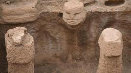 Taş tepelerde şaşırtan keşifler! 'Ölüm yüzü' heykeli bilim dünyasını heyecanlandırdı