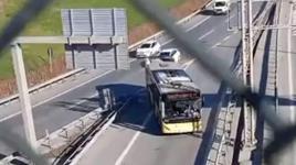 İETT şoförü yolu kaçırdı, tüm trafiği tehlikeye attı