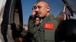 MSB’den yürek ısıtan sürpriz! Kanser hastası Tolga’nın pilotluk hayali gerçek oldu