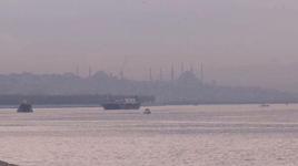 İstanbul Boğazı sis nedeniyle gemi trafiğine kapatıldı
