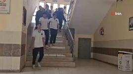 Okulda sosyal deney! Sadece 1 öğrenci gördü: O anlar kayıt altında