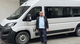 Kredi çekip sıfır aldığı servis minibüsü uykularını kaçırdı